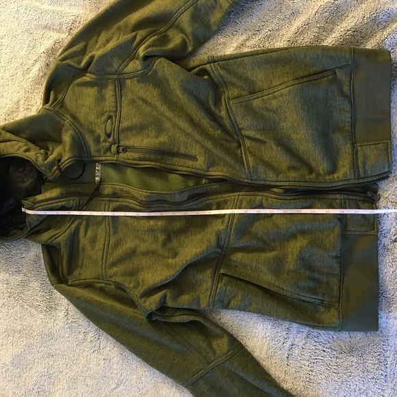 Oakley zipup hooded green jacket, good condition - Picture 4 of 11